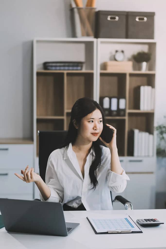 virtual-assistant-doing-a-task